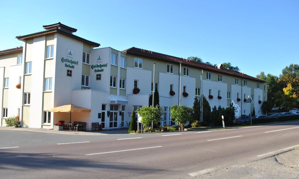 Heidehotel Lubast Экстерьер фото